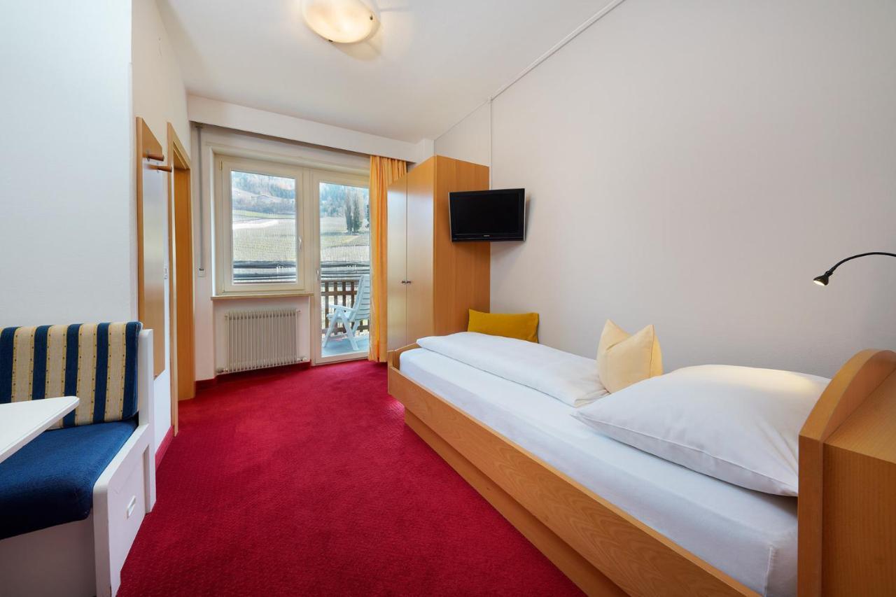 Feldhof Schenna Aparthotel Exterior photo